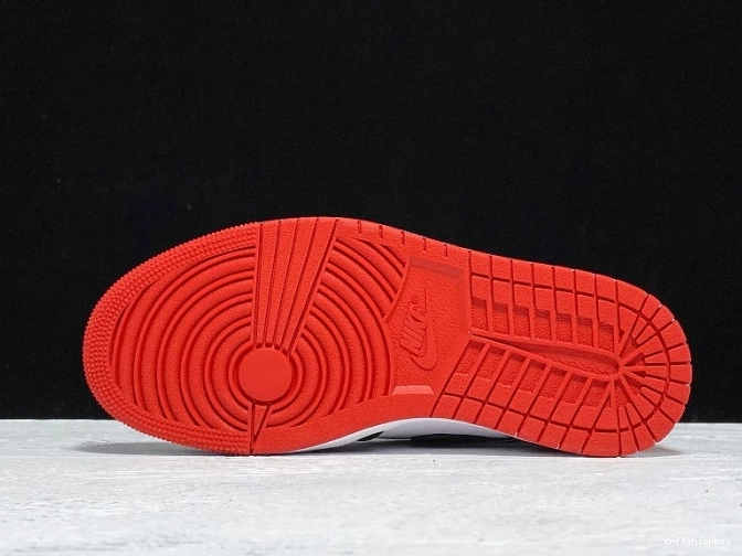 CD0461-016 1 Retro Air Jordan Toe High Satin Black 0822